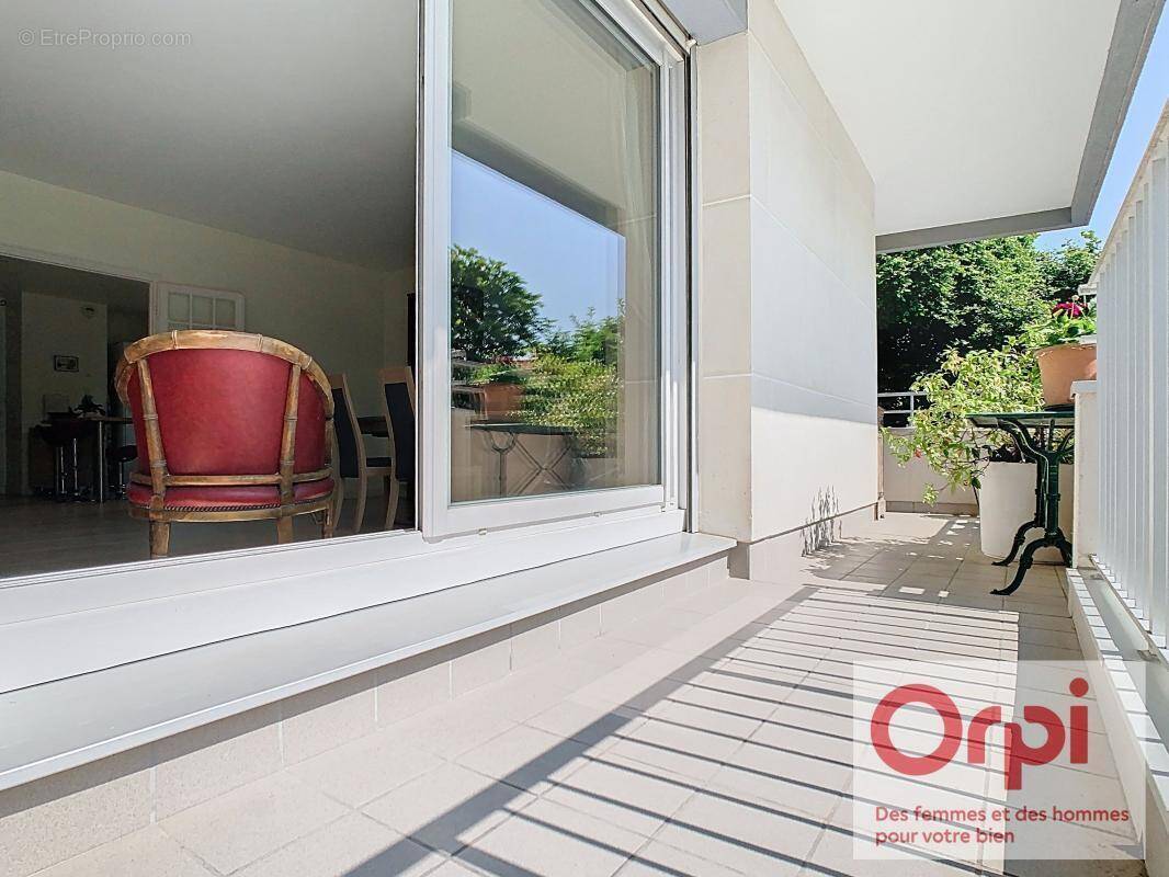 Appartement à ISSY-LES-MOULINEAUX