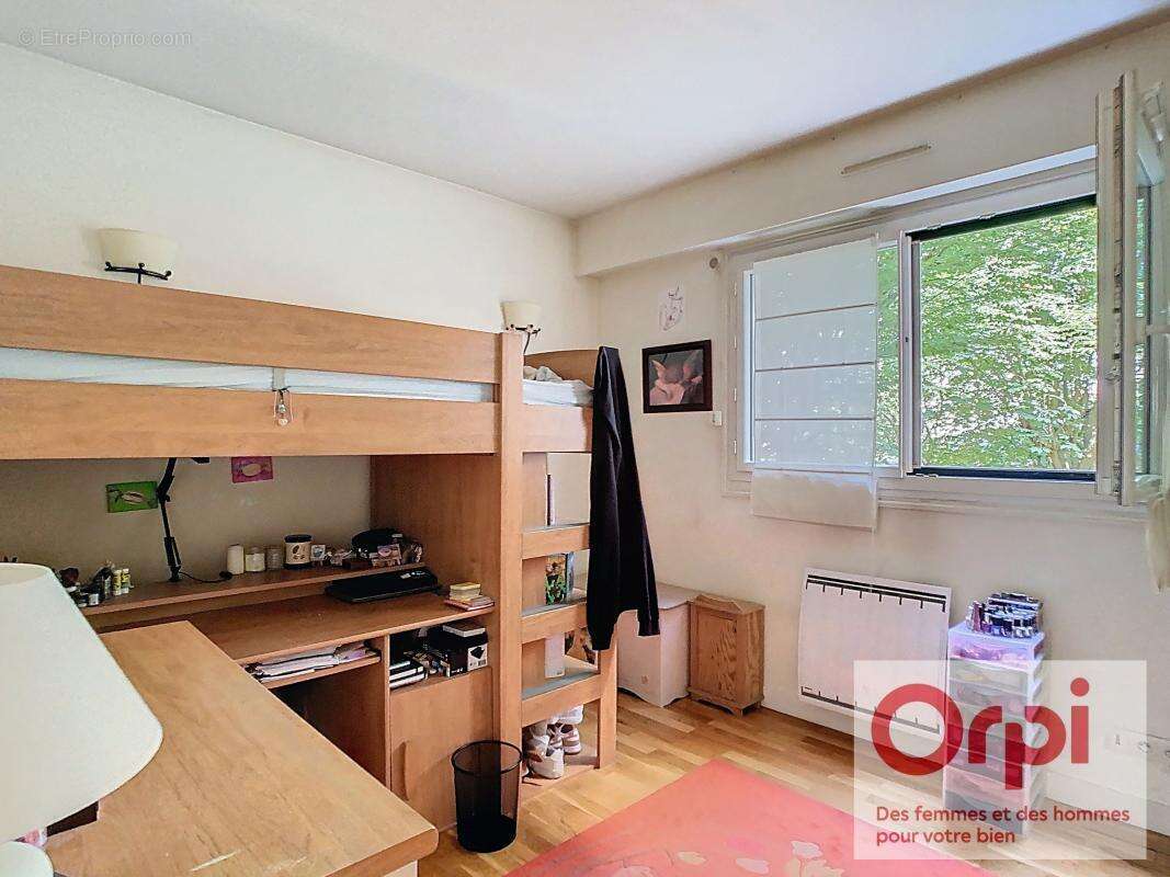 Appartement à ISSY-LES-MOULINEAUX