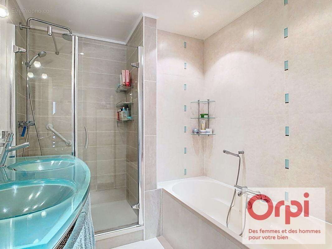 Appartement à ISSY-LES-MOULINEAUX