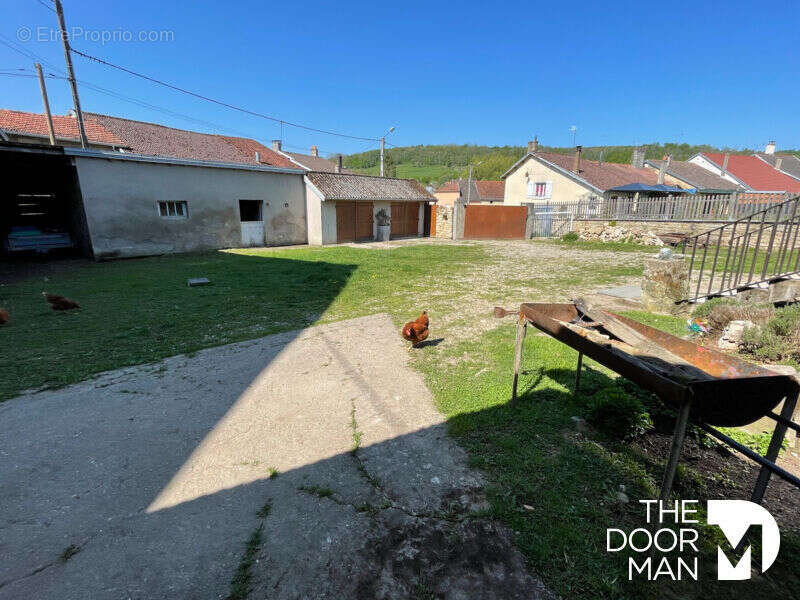 Maison à COIFFY-LE-BAS