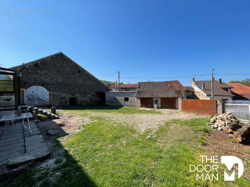 Maison à COIFFY-LE-BAS