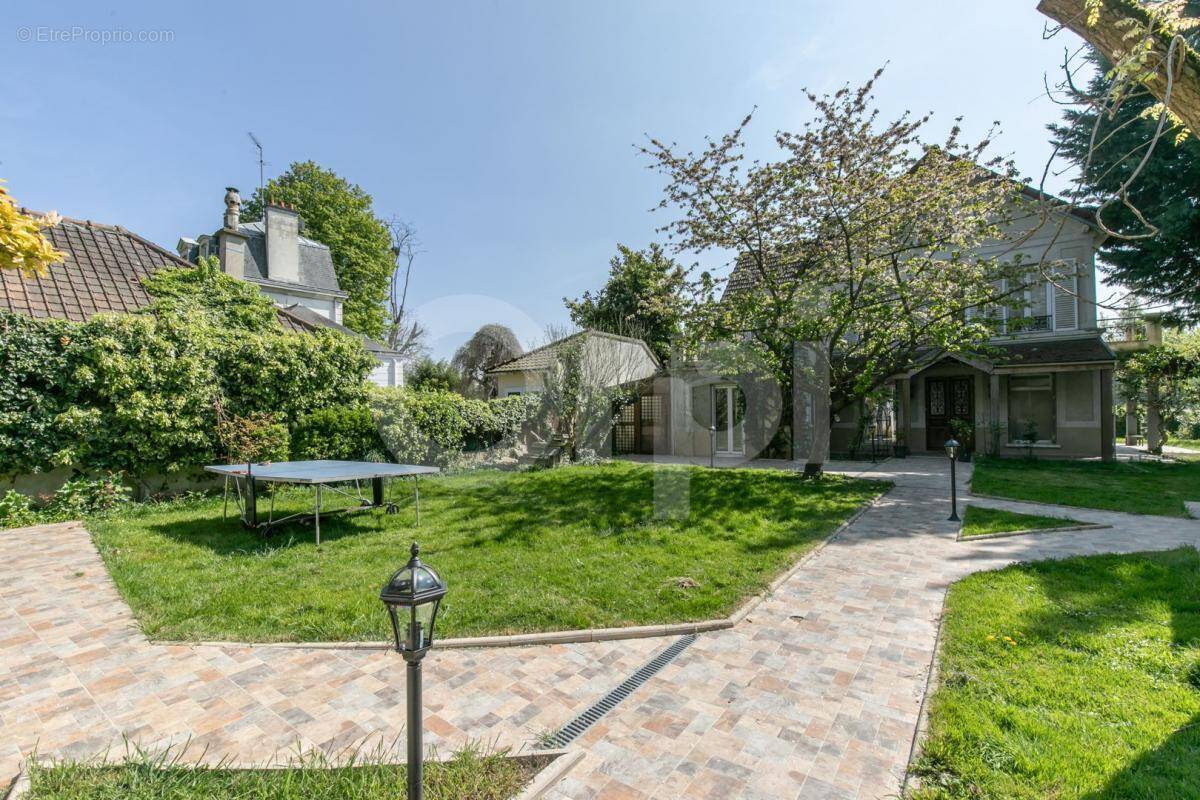 Maison à NOGENT-SUR-MARNE