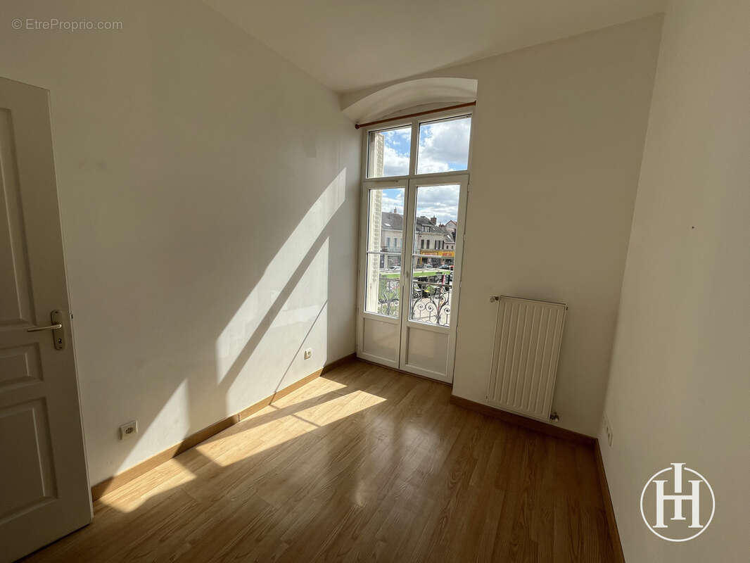 Appartement à COMMENTRY