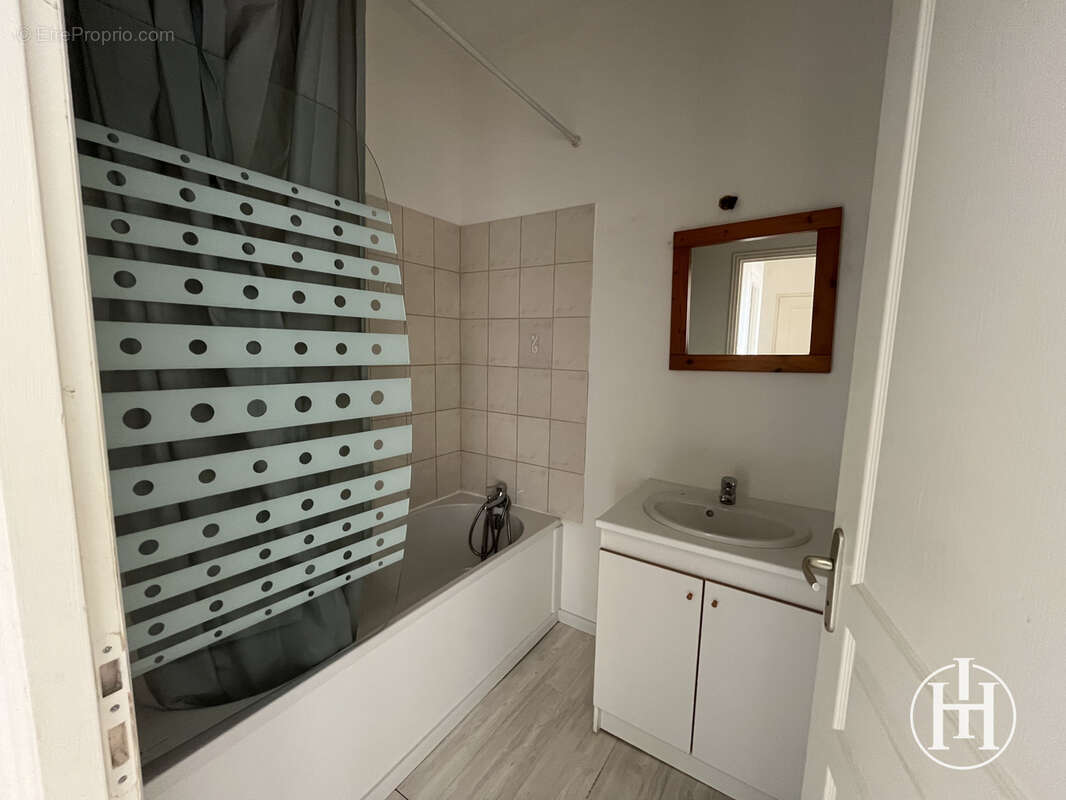 Appartement à COMMENTRY