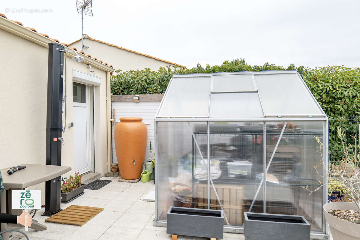 Maison à MOUTIERS-LES-MAUXFAITS