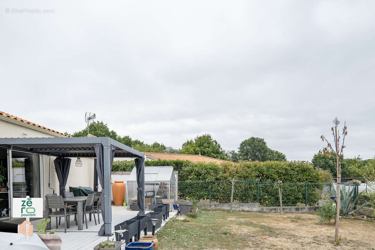 Maison à MOUTIERS-LES-MAUXFAITS