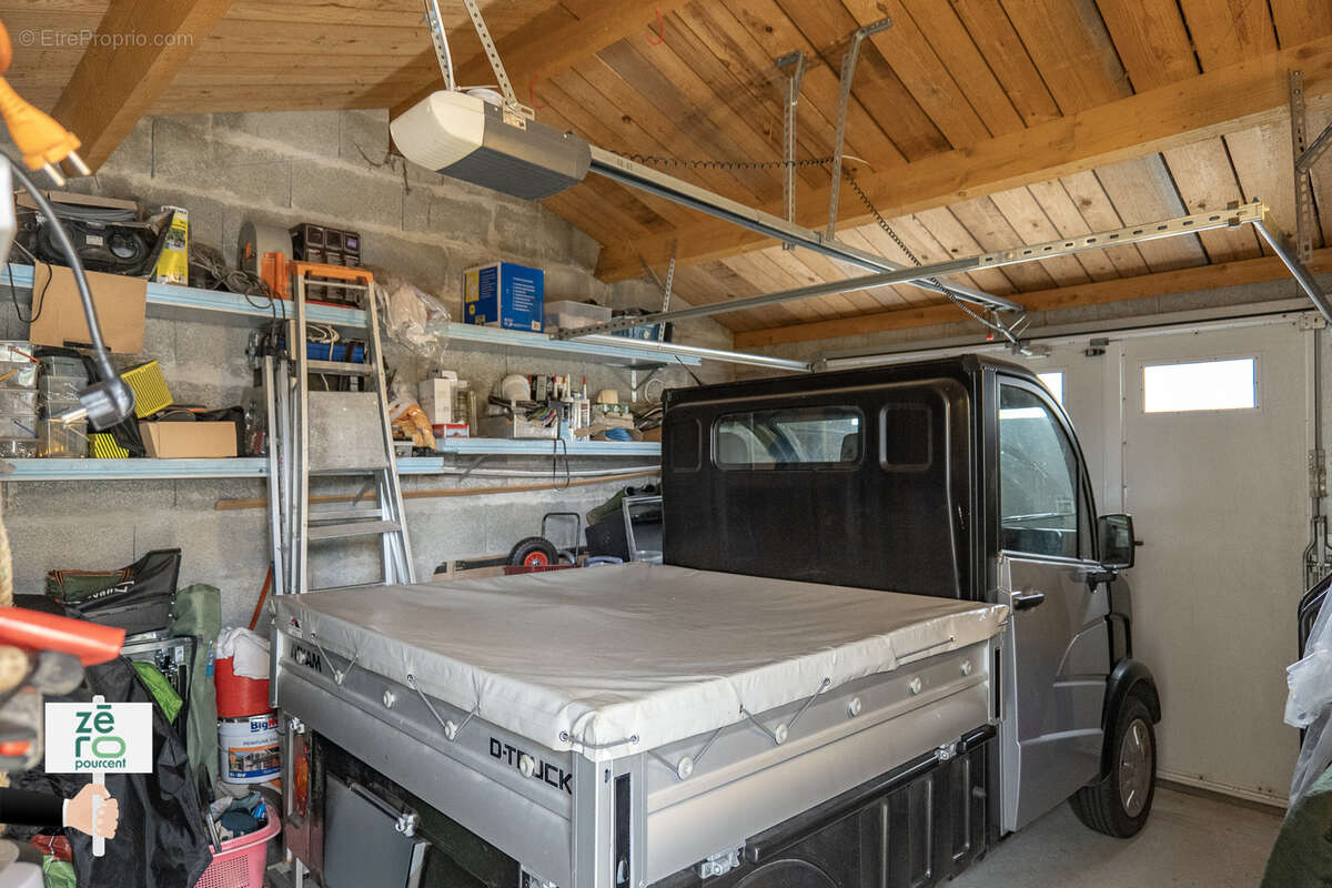 Maison à MOUTIERS-LES-MAUXFAITS