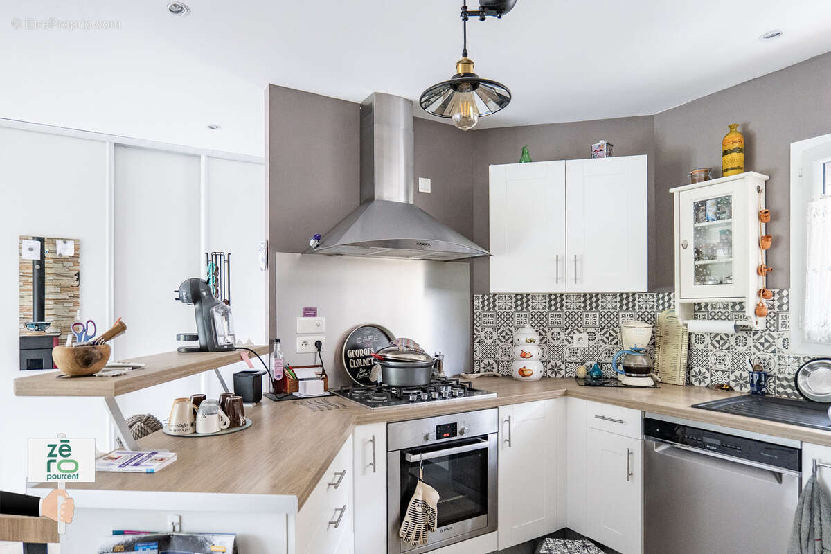 Maison à MOUTIERS-LES-MAUXFAITS