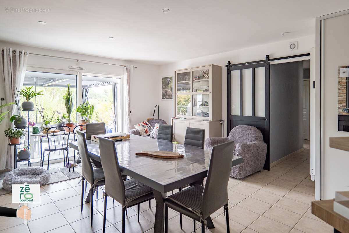 Maison à MOUTIERS-LES-MAUXFAITS