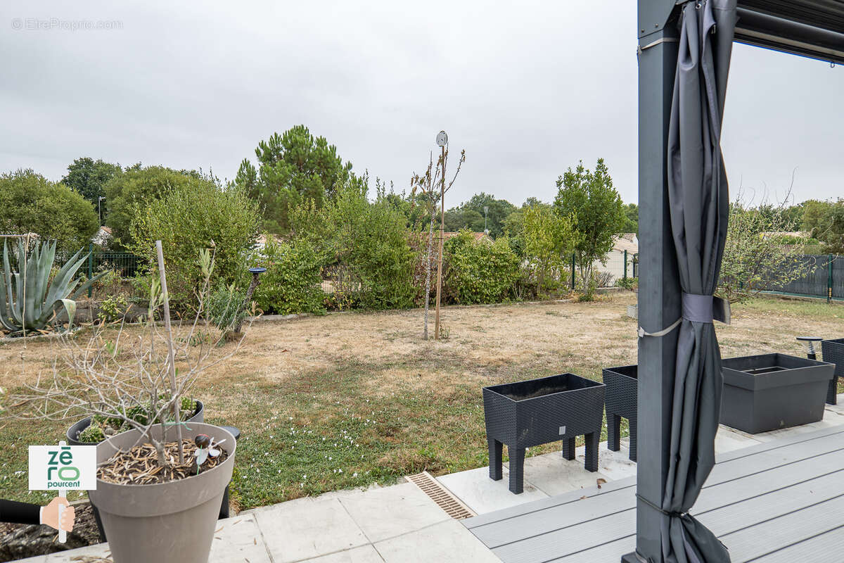 Maison à MOUTIERS-LES-MAUXFAITS