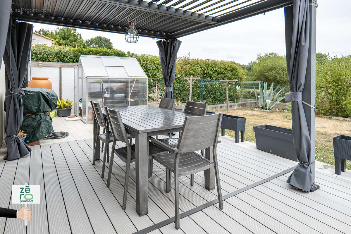 Maison à MOUTIERS-LES-MAUXFAITS