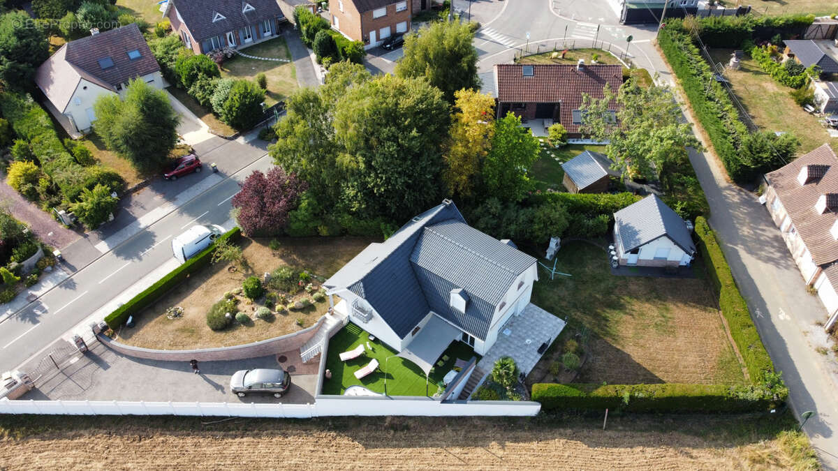 Maison à FRESNICOURT-LE-DOLMEN
