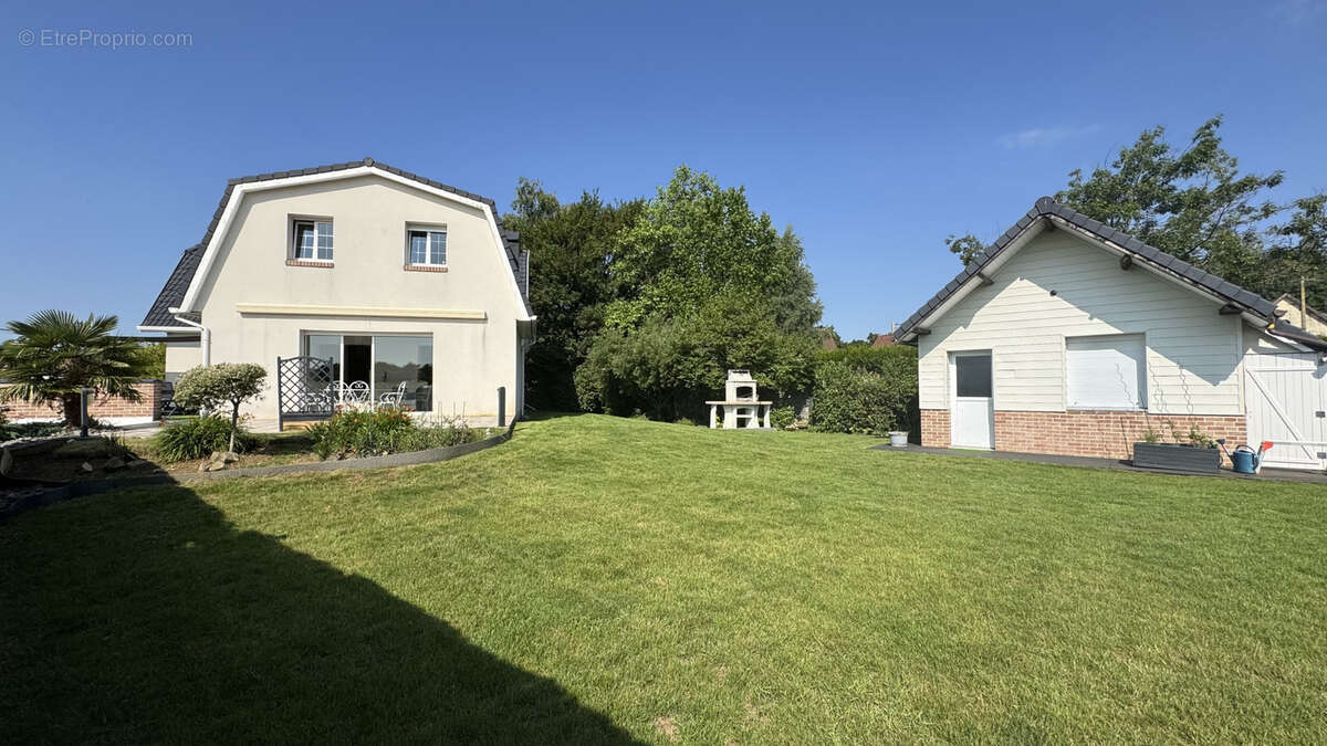 Maison à FRESNICOURT-LE-DOLMEN