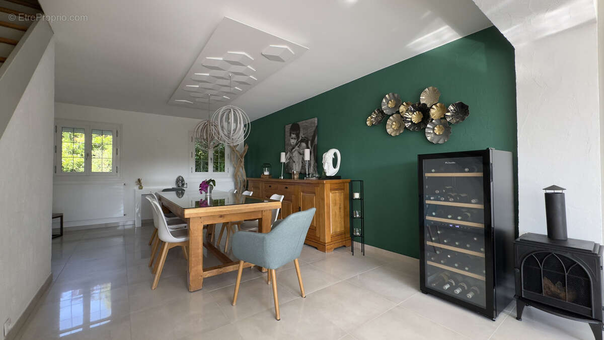 Maison à FRESNICOURT-LE-DOLMEN