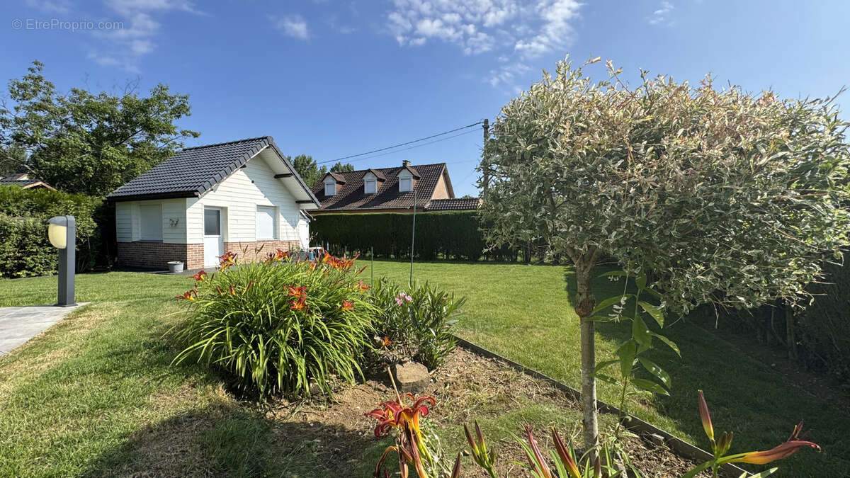 Maison à FRESNICOURT-LE-DOLMEN