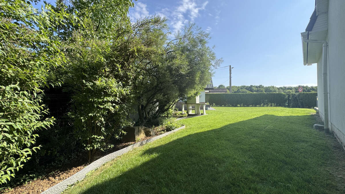 Maison à FRESNICOURT-LE-DOLMEN
