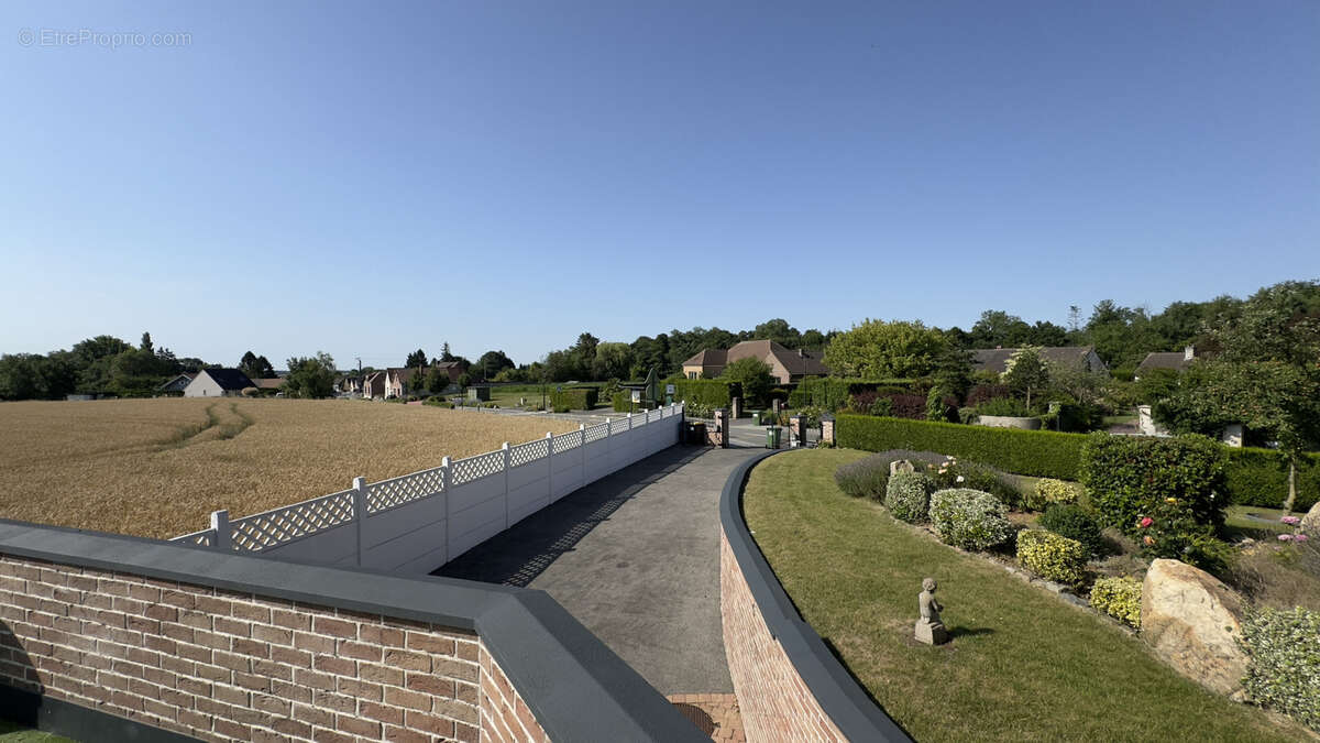 Maison à FRESNICOURT-LE-DOLMEN
