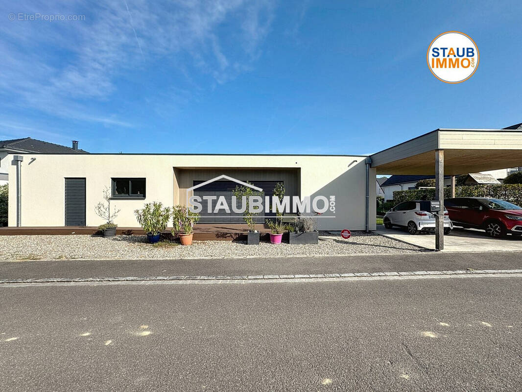 Maison à VILLAGE-NEUF