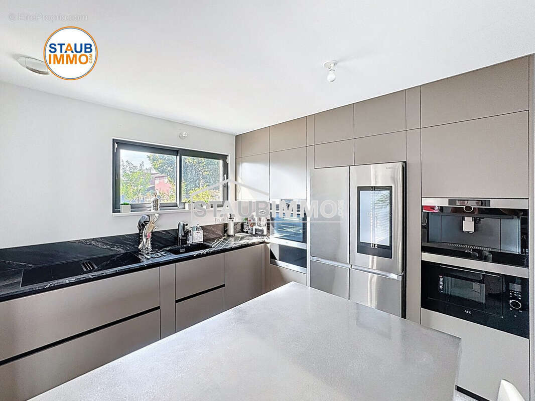 Maison à VILLAGE-NEUF