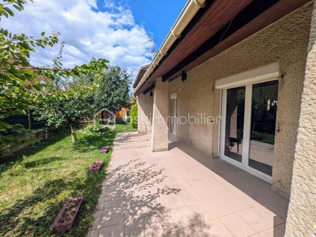 Maison à PONT-DE-L&#039;ISERE