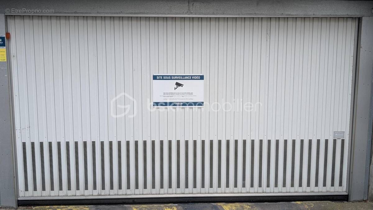 Parking à VILLEURBANNE