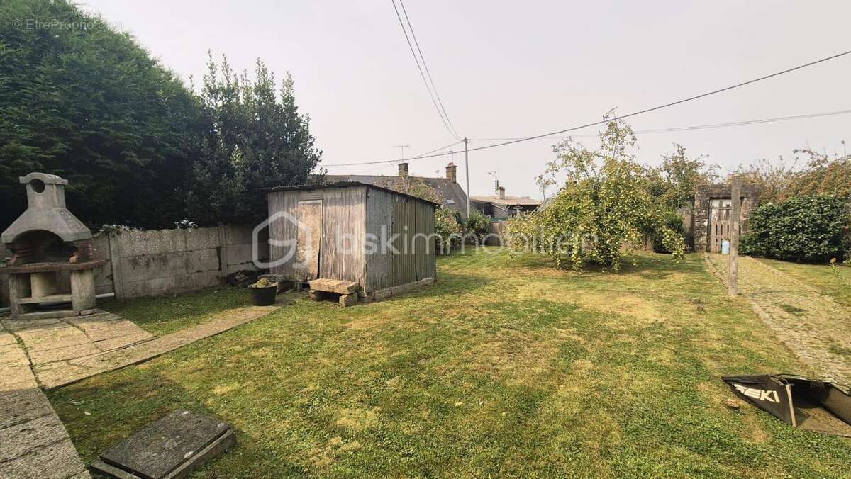 Maison à LOUVIGNE-DU-DESERT