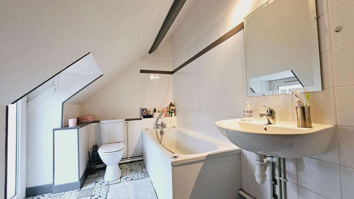 Maison à SAINT-GERMAIN-DU-PUY