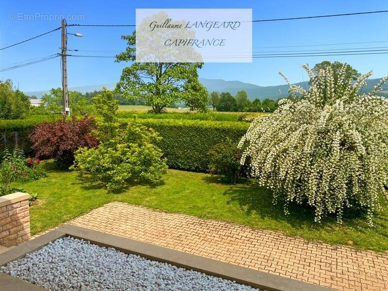 Maison à VIEU-D'IZENAVE