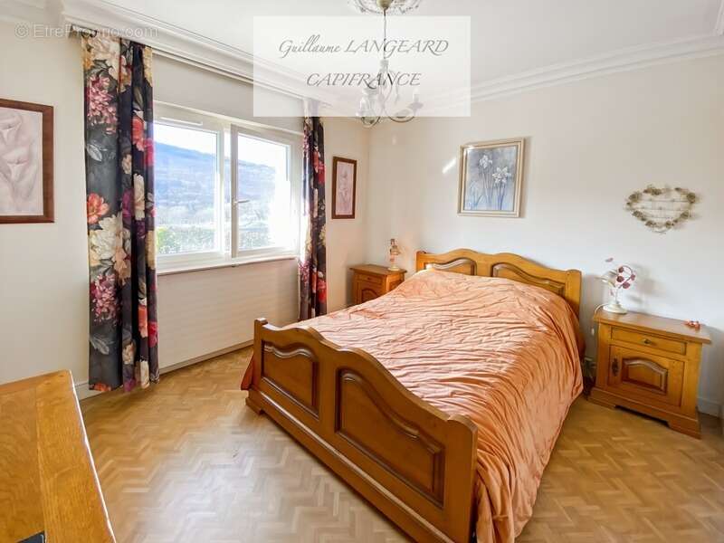 Maison à VIEU-D'IZENAVE