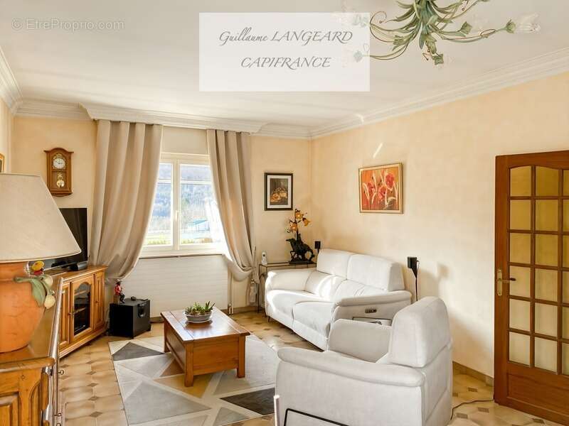 Maison à VIEU-D'IZENAVE