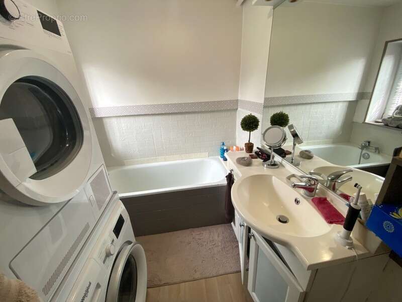 Appartement à MEROUX