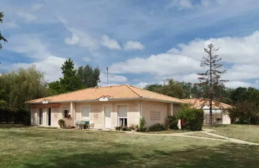 Appartement à LA LANDE-DE-FRONSAC