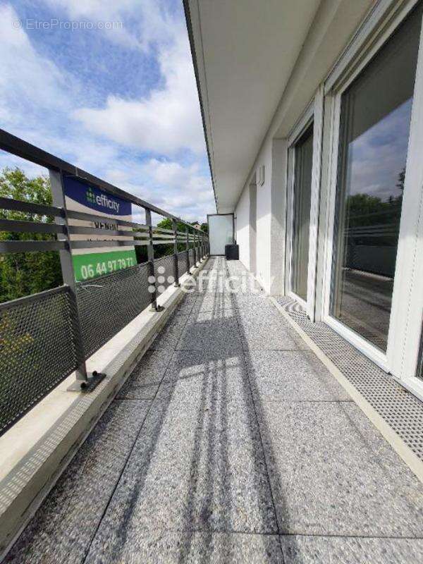 Appartement à CORBEIL-ESSONNES