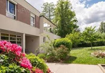 Appartement à BURES-SUR-YVETTE