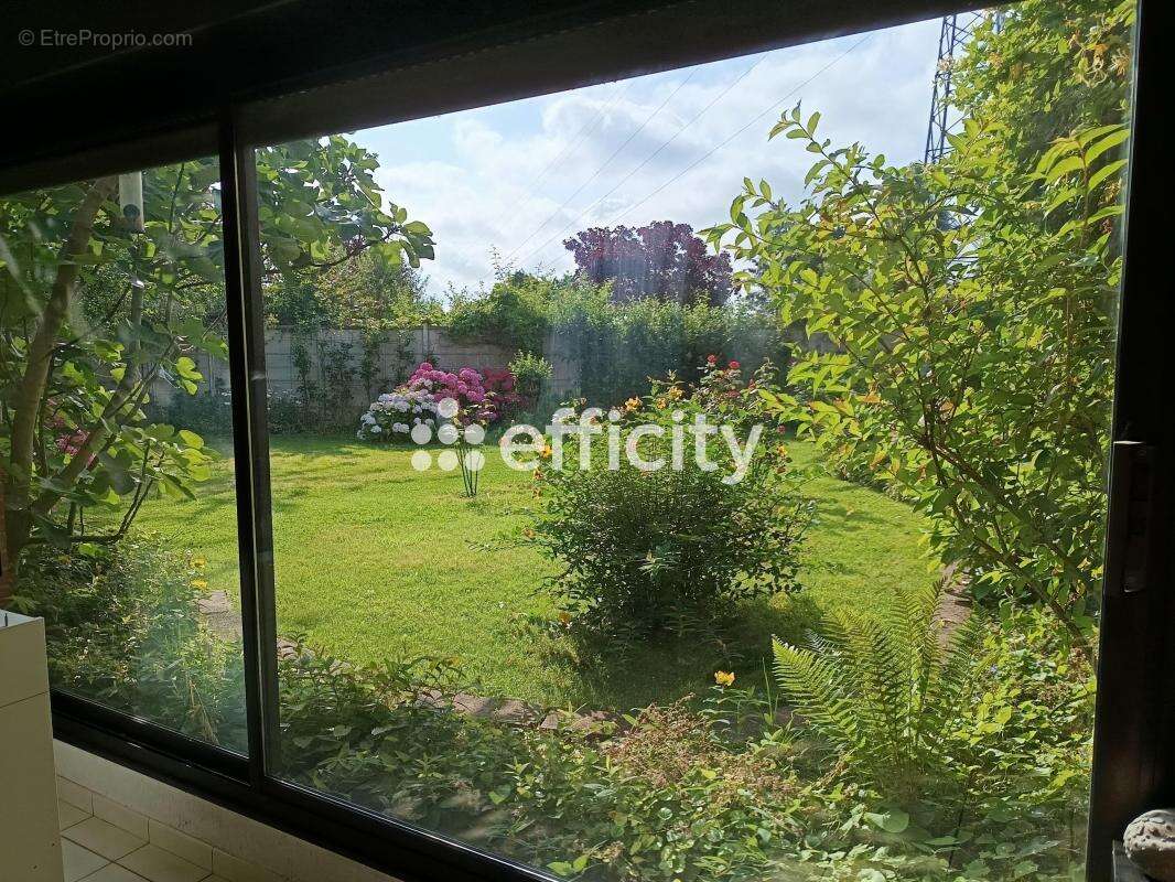 Maison à HALLENNES-LEZ-HAUBOURDIN