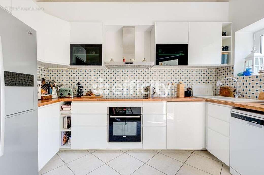 Maison à ISSY-LES-MOULINEAUX