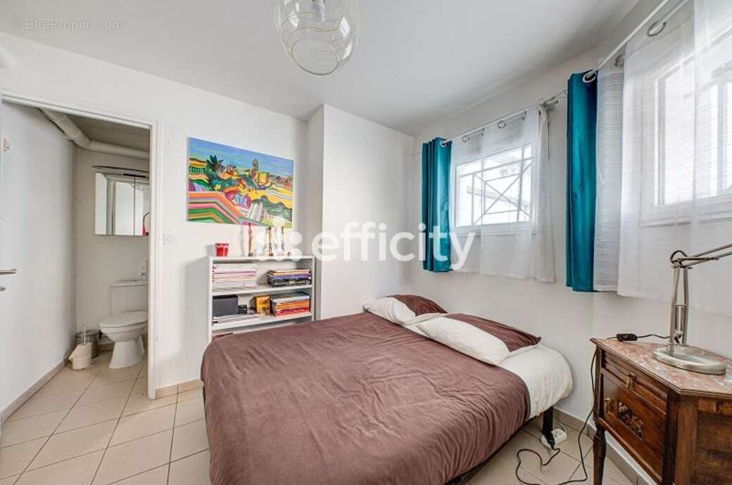 Maison à ISSY-LES-MOULINEAUX