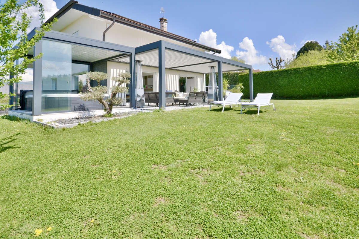 Maison à VILLY-LE-PELLOUX