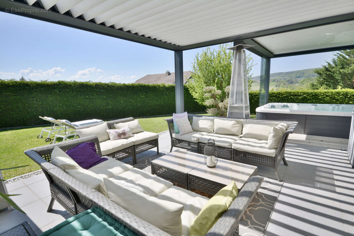 Maison à VILLY-LE-PELLOUX