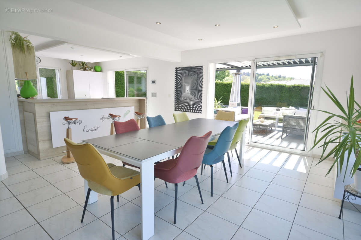 Maison à VILLY-LE-PELLOUX