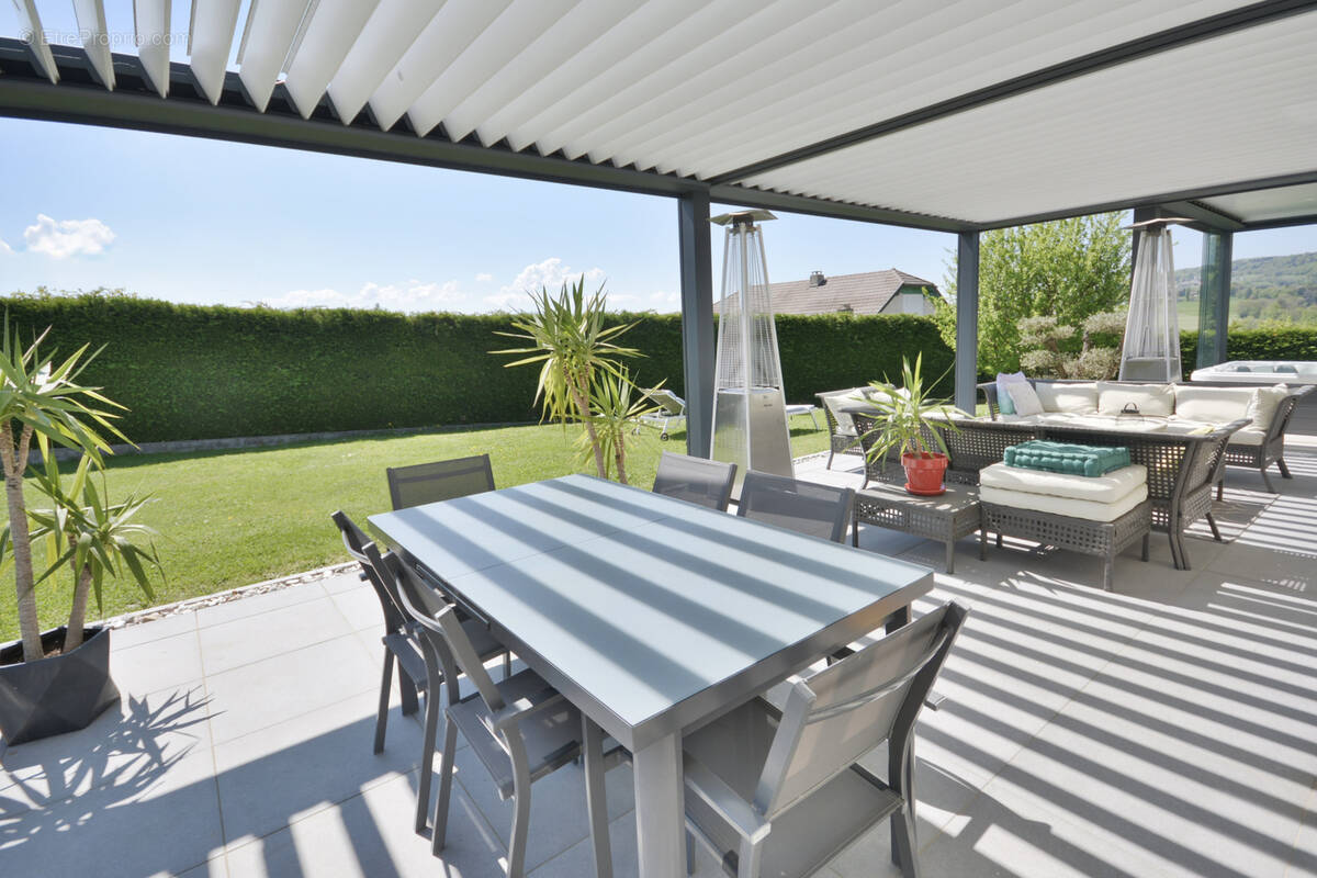 Maison à VILLY-LE-PELLOUX