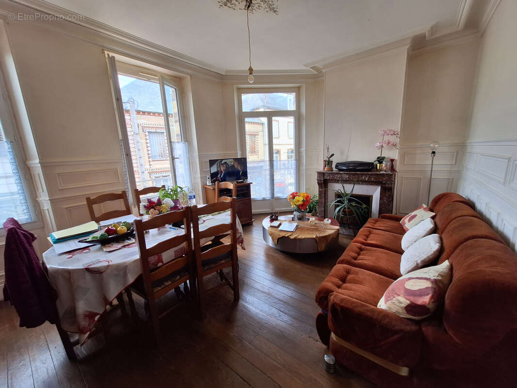 Appartement à EGRISELLES-LE-BOCAGE