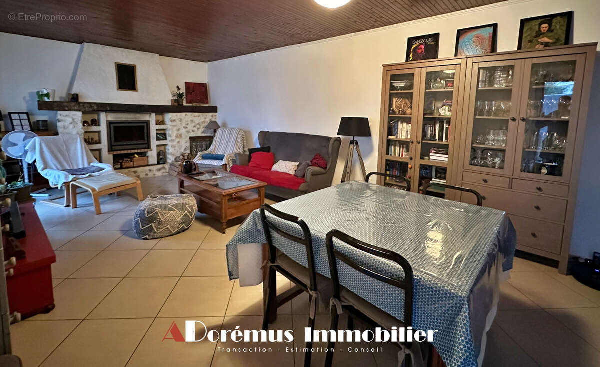 Maison à SAINT-CAPRAIS-DE-BORDEAUX