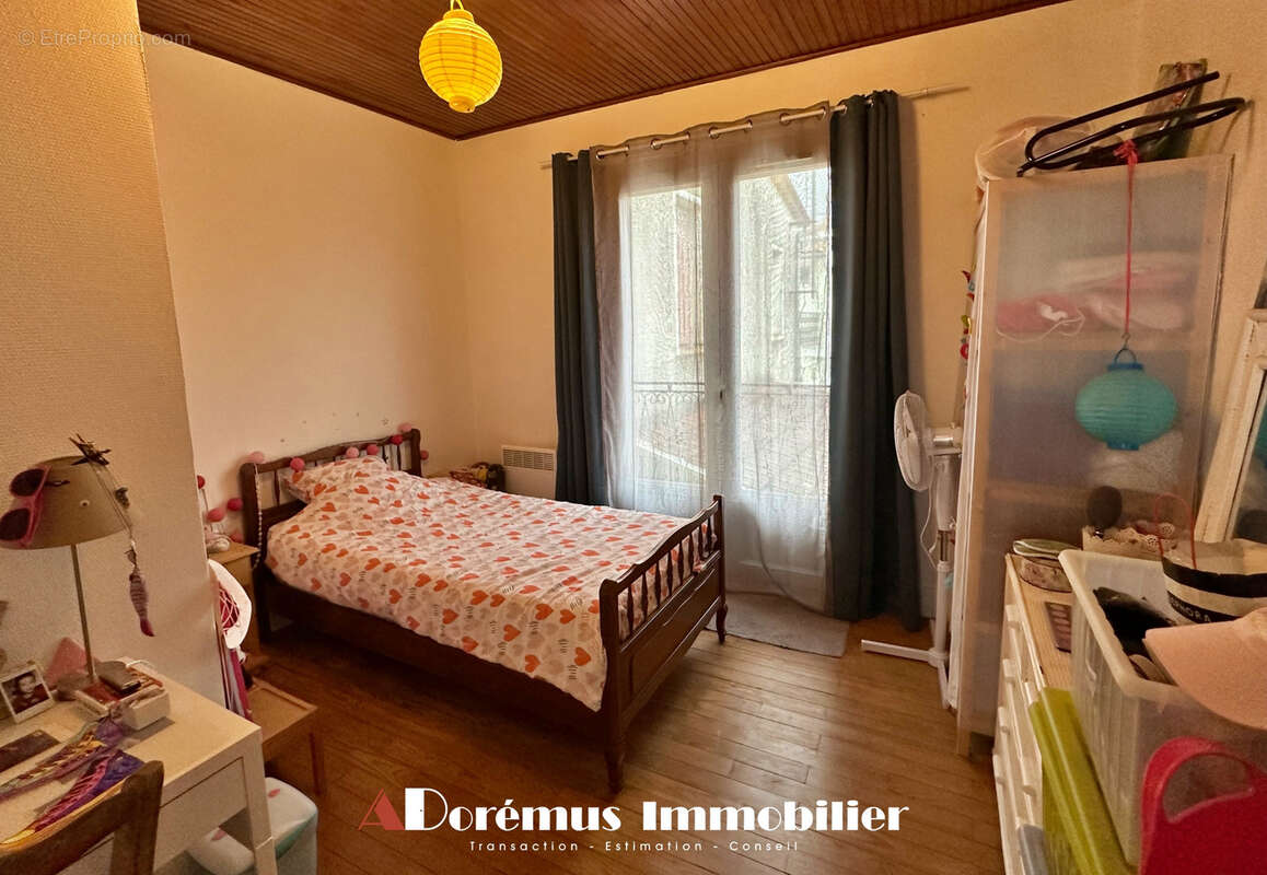 Maison à SAINT-CAPRAIS-DE-BORDEAUX