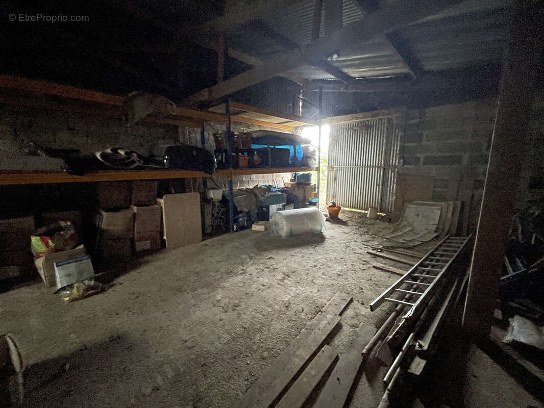 Terrain à MAUBERT-FONTAINE