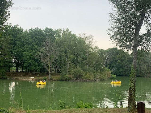 Autre à SAINT-LEGER-EN-BRAY