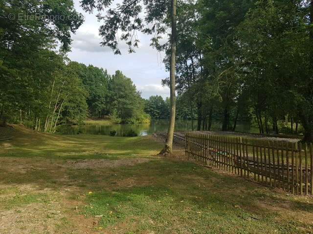 Autre à SAINT-LEGER-EN-BRAY