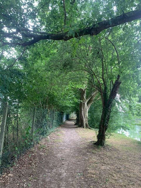 Autre à SAINT-LEGER-EN-BRAY