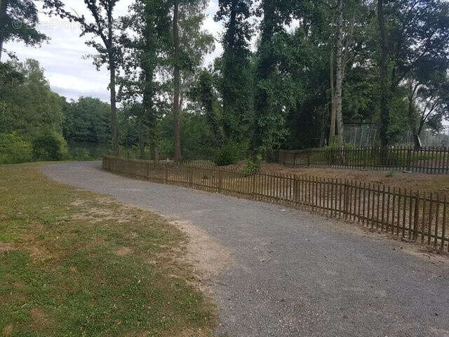 Autre à SAINT-LEGER-EN-BRAY