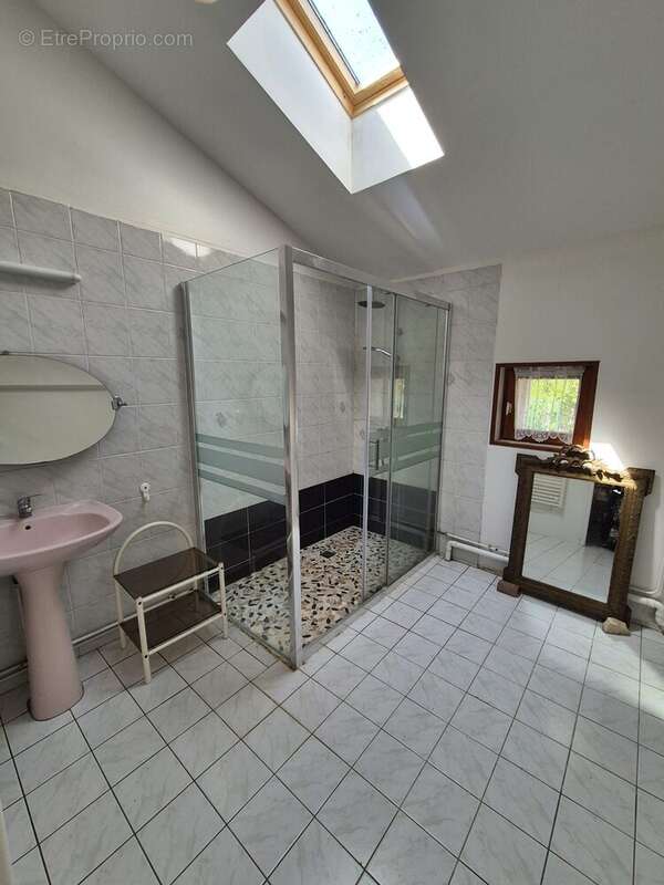 Maison à BERNAY-SAINT-MARTIN